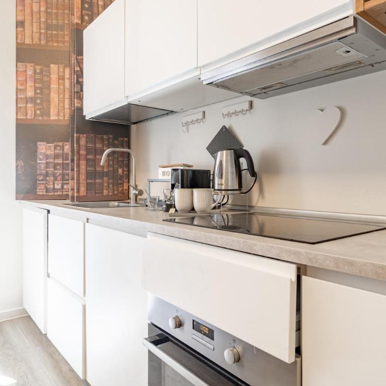 H11 THE KINGDOM'S APARTMENT Centro-Sanremo - Two-Bedroom Apartment - 17