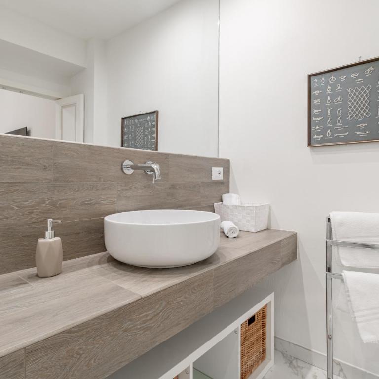 H11 THE KINGDOM'S APARTMENT Centro-Sanremo - Two-Bedroom Apartment - 20