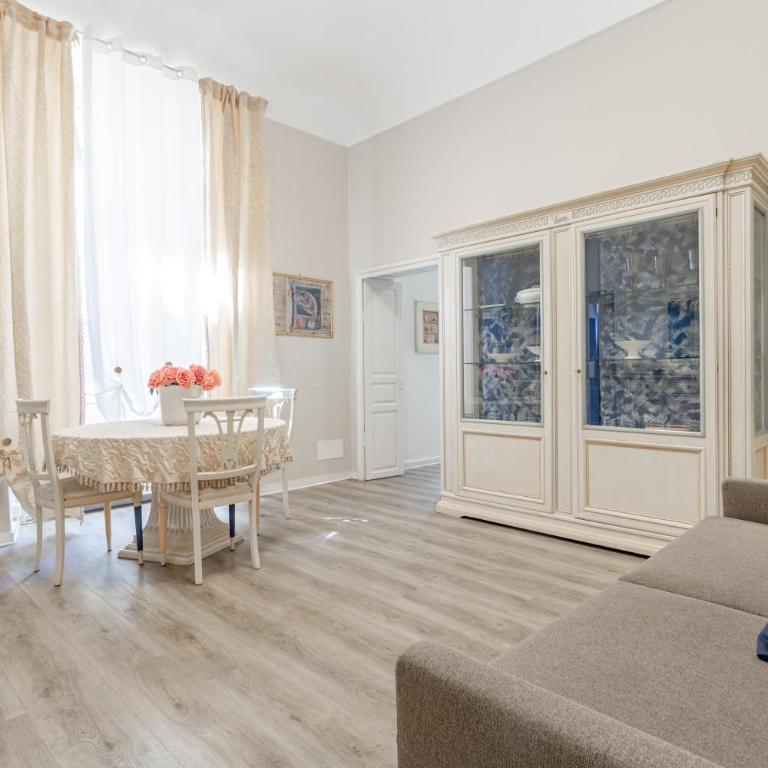 H11 THE KINGDOM'S APARTMENT Centro-Sanremo - Two-Bedroom Apartment - 36
