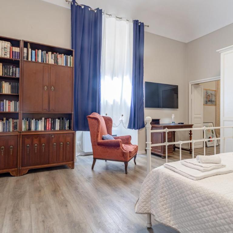H11 THE KINGDOM'S APARTMENT Centro-Sanremo - Two-Bedroom Apartment - 24