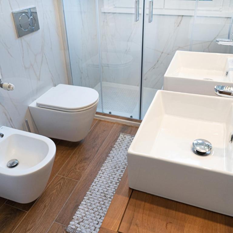 Sandrine - Two-Bedroom Apartment - 9