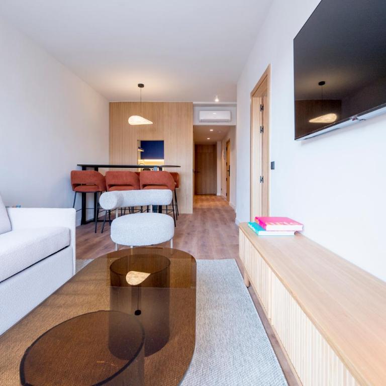 Iconic Suites - Penthouse with Terrace 2 Bedrooms - 16