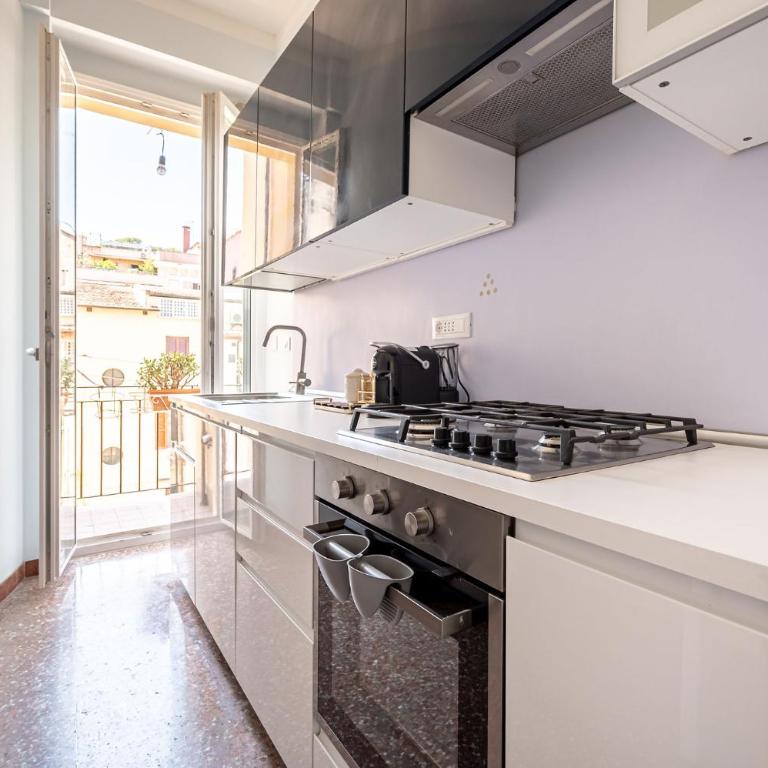 Exclusive View Rome I Residenza di Prestigio I 5 min metro Colosseo - Appartamento con 2 Camere da Letto - 26