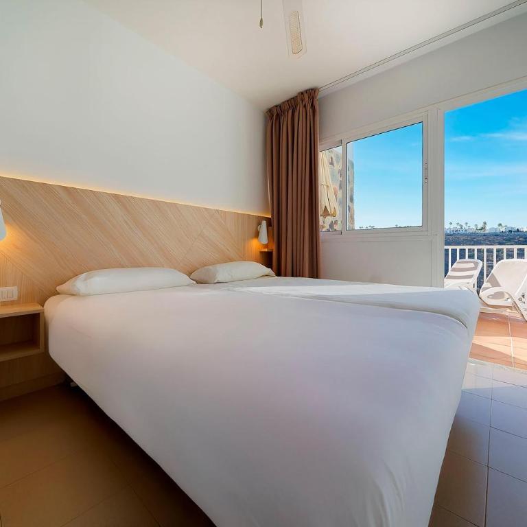 Servatur Altamadores - Premium One Bedroom Apartment with Balcony, Pool View - 1