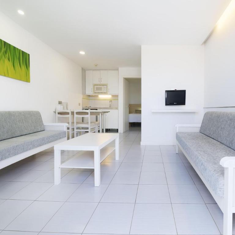 Servatur Riosol - Apartamento Clásico de 1 dormitorio con balcón y vistas al mar - 4