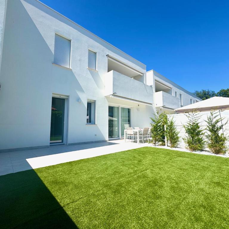 Brezza Marina - Home Immobiliare - Appartamento con 2 Camere da Letto - 1