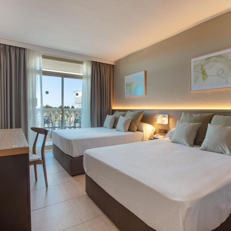 Ponient Dorada Palace by PortAventura World - Available rates with tickets to PortAventura Park & Ferrari Land - Habitación Estándar con vistas a la piscina (2 adultos + 1 niño) - 7