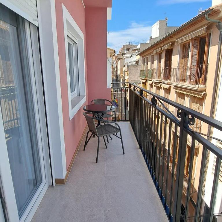 Chloe 2 - One-Bedroom Apartment with Balcony - 7