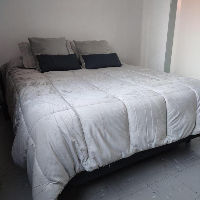 Luis 2 - One-Bedroom Apartment - 25