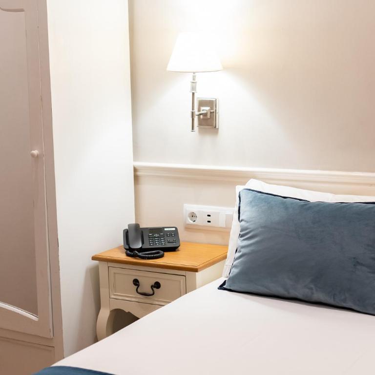Mesón Castilla Atiram Hotels - Single Room - 6