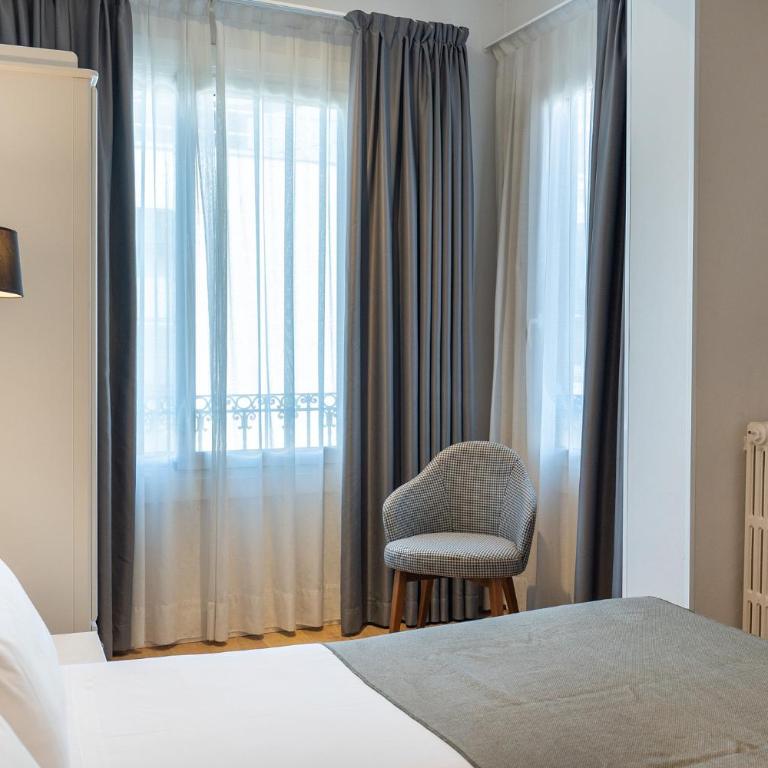 Mesón Castilla Atiram Hotels - Twin Room - 5