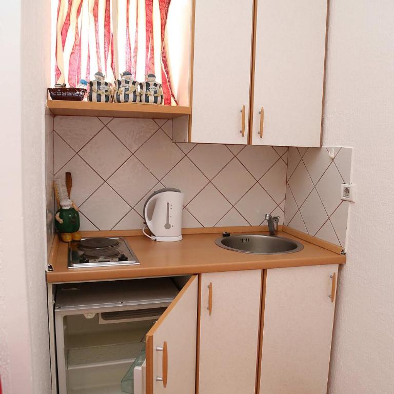 Apartments Stevo Nikočević - Studio with Balcony and Sea View - 34