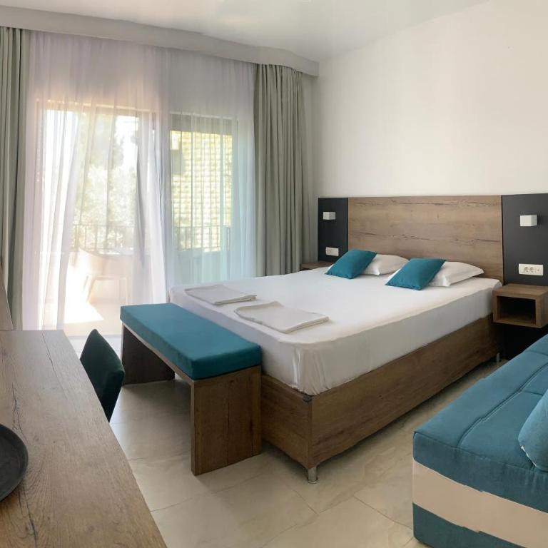 REZEVICI BOUTIQUE VILLA - Deluks Dvokrevetna soba sa Bračnim Krevetom, Balkonom i Pogledom na More - 7