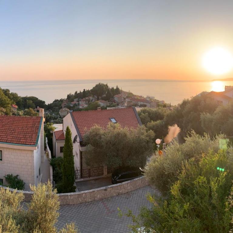 REZEVICI BOUTIQUE VILLA - Deluxe Double Room with Balcony and Sea View - 12