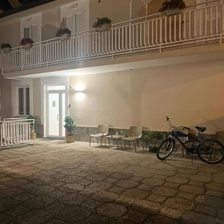 Anemoi - Camera Matrimoniale con Balcone - 10
