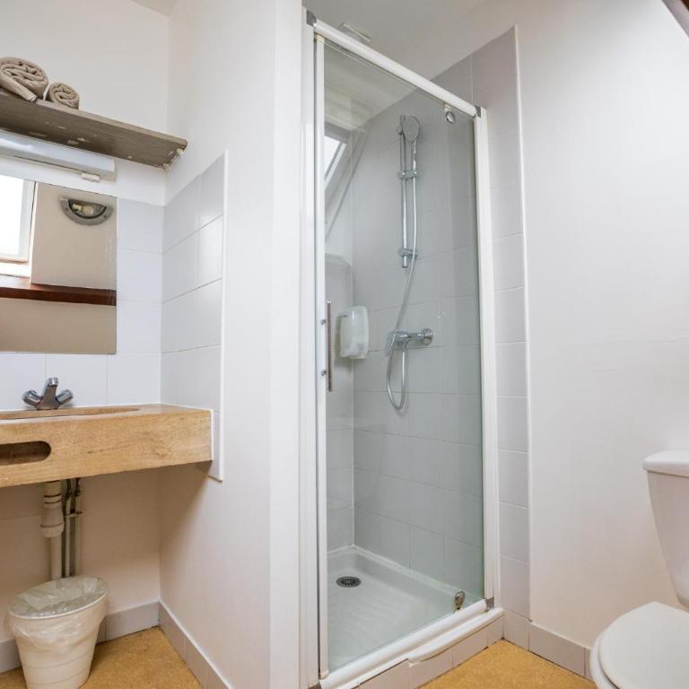 La Chaumière - Chambre Familiale avec Salle de Bains Privative - 6