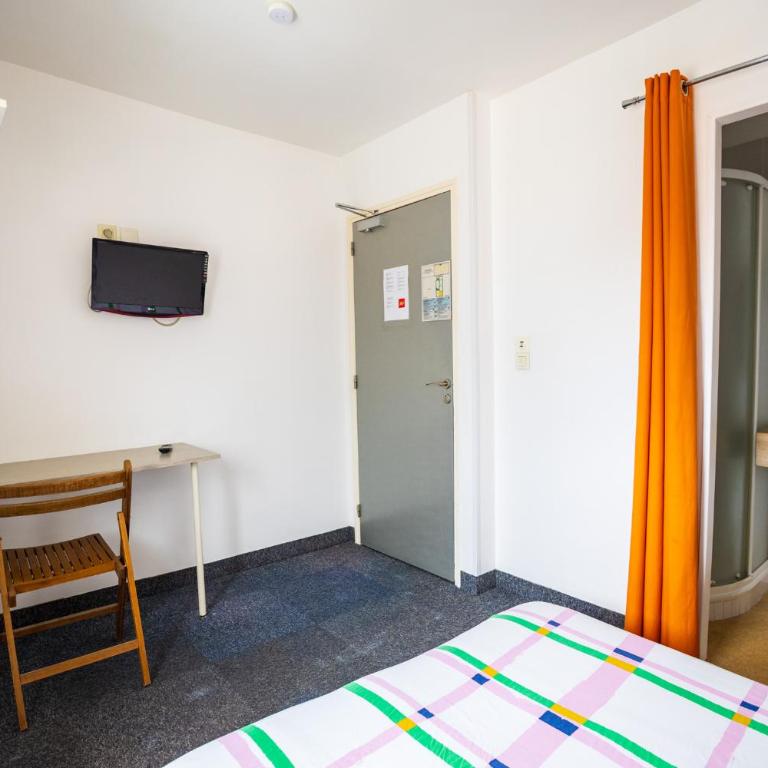 La Chaumière - Chambre Double avec Salle de Bains Privative - 3