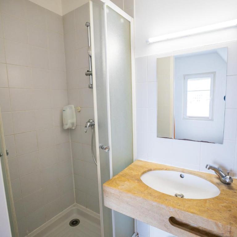 La Chaumière - Chambre Double avec Salle de Bains Privative - 5