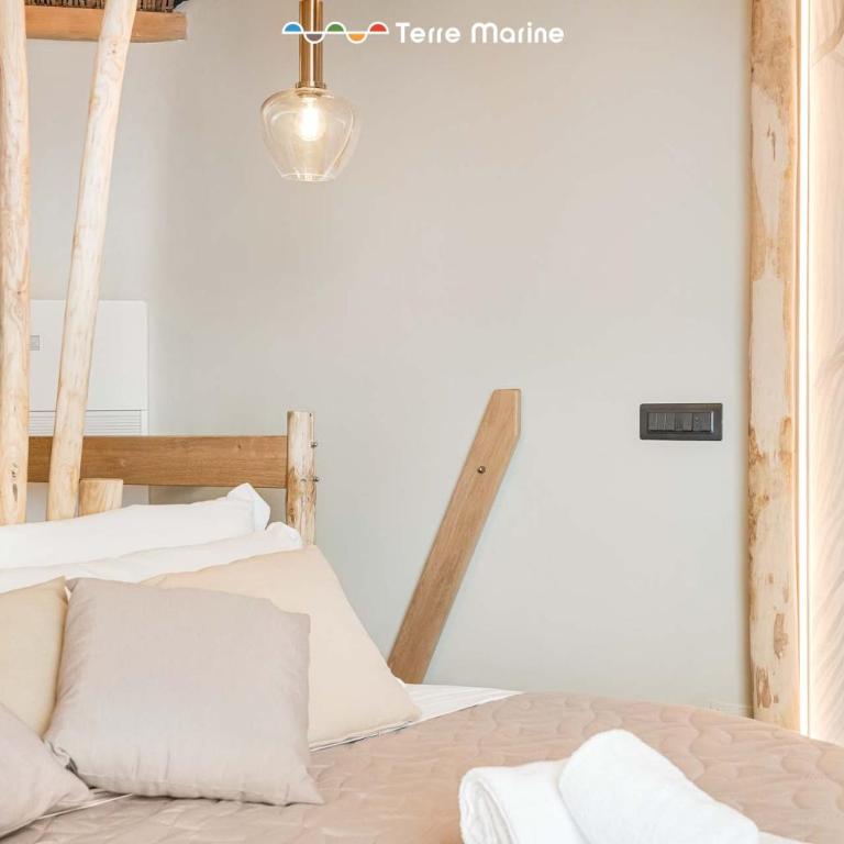 Nidoo TerreMarine - Deluxe Double Room with Balcony and Sea View - 9