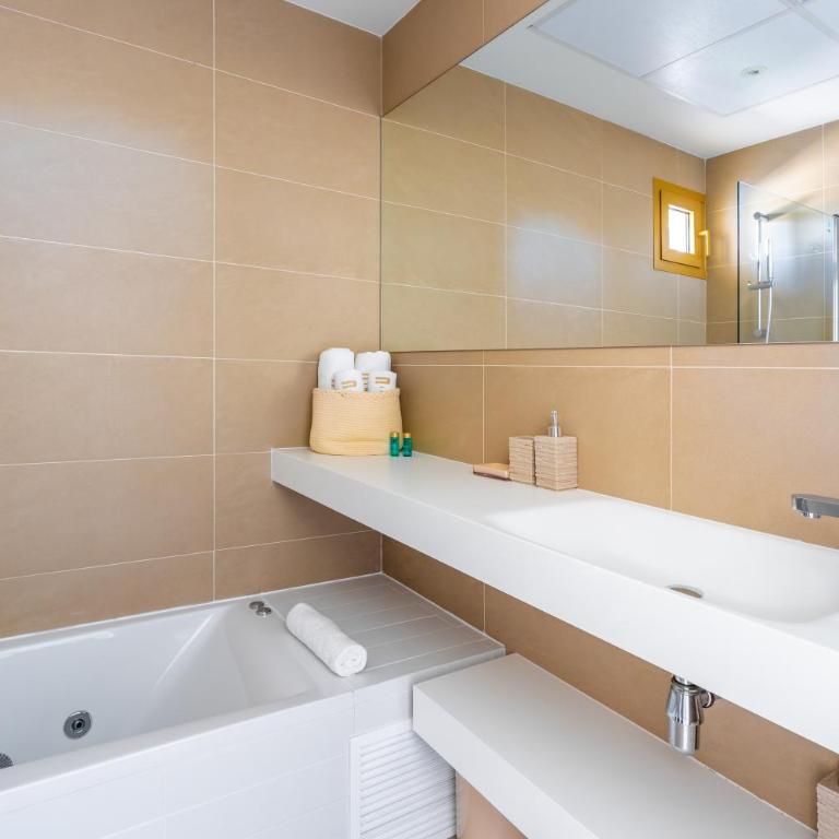 Intempo Apartment by Leo Apartments - Two-Bedroom Family Apartment - 14