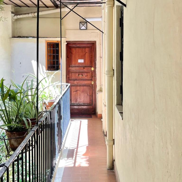 B&B Santi Quattro Al Colosseo - Camera Familiare - Dependance - 6