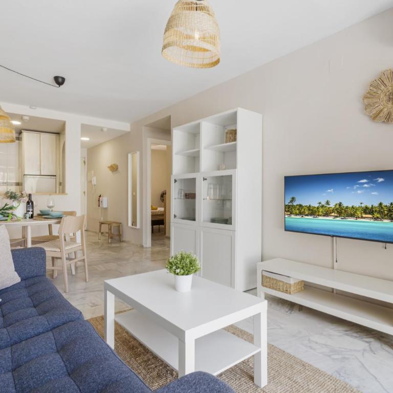 Rooftop Torrequebrada Holiday Apartment - Apartment with Terrace - 26