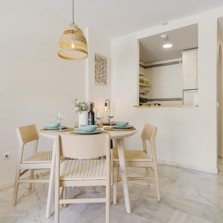 Rooftop Torrequebrada Holiday Apartment - Apartment with Terrace - 15