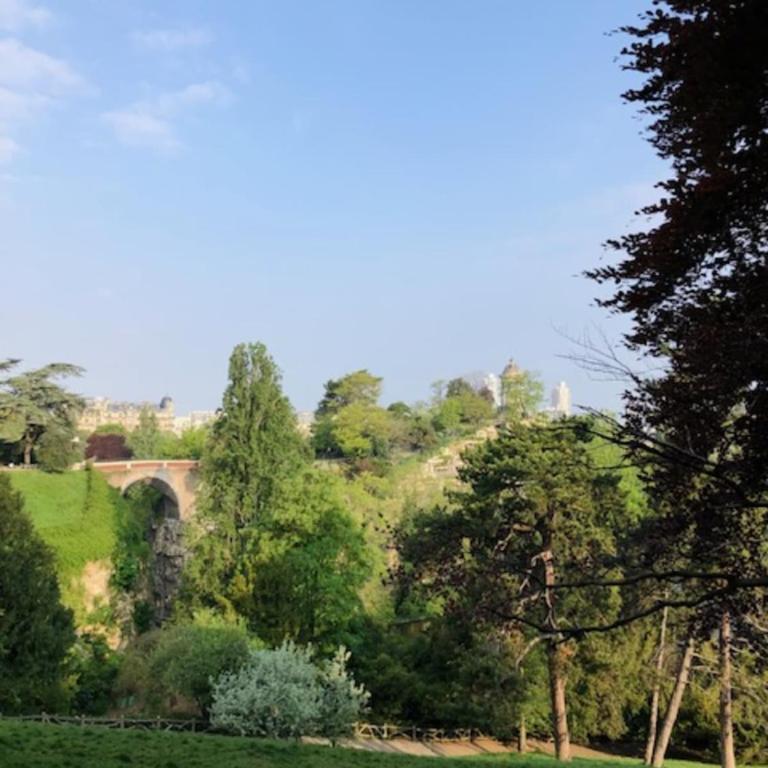 Apartment with terrace and view of Paris - Appartement - 24