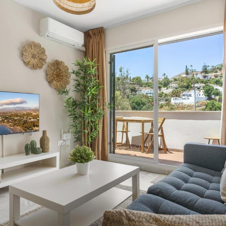 Rooftop Torrequebrada Holiday Apartment - Apartment with Terrace - 2