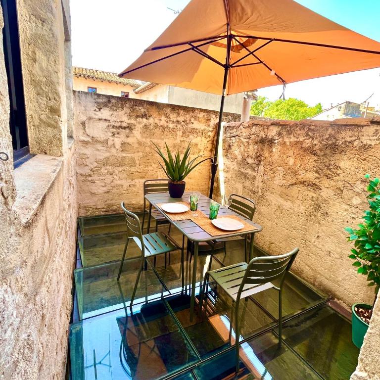 Maison de Roche - Uzès Centre historique La Fenestrelle - Appartement 2 Chambres - 8