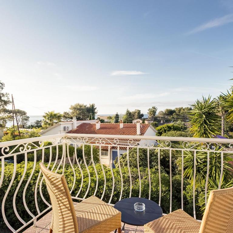 HOTEL LA QUIETUDE - Chambre Double avec Balcon - Vue sur Mer - 1