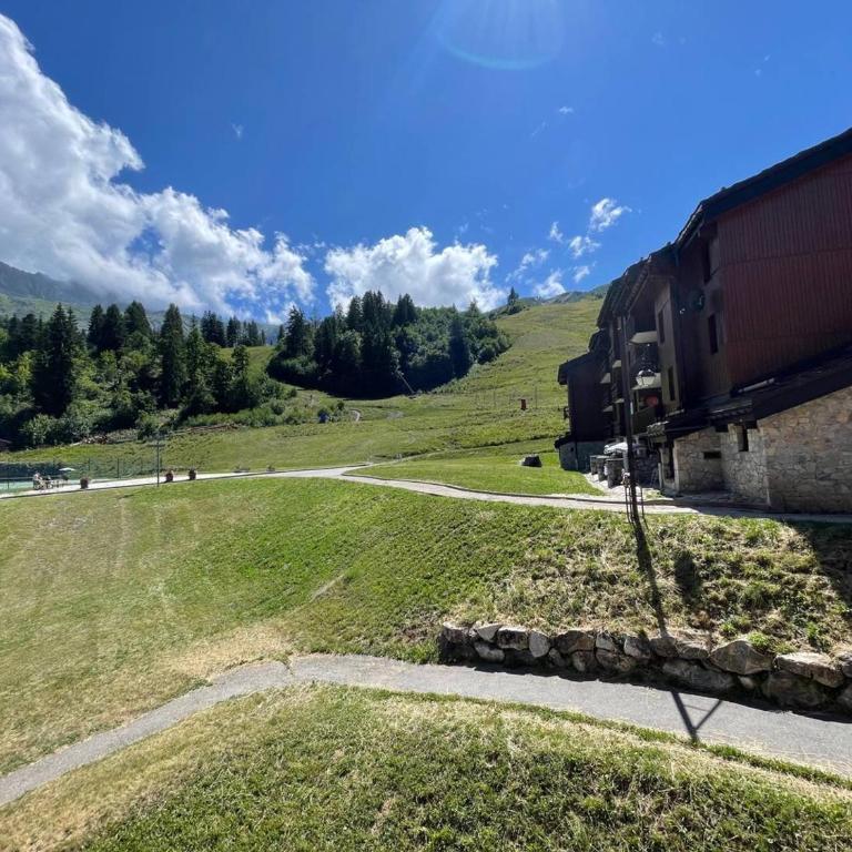 Studio ski-in/ski-out, balcon sud, cuisine équipée, 4 pers, animaux ok - FR-1-356-274 - Estudio - 11
