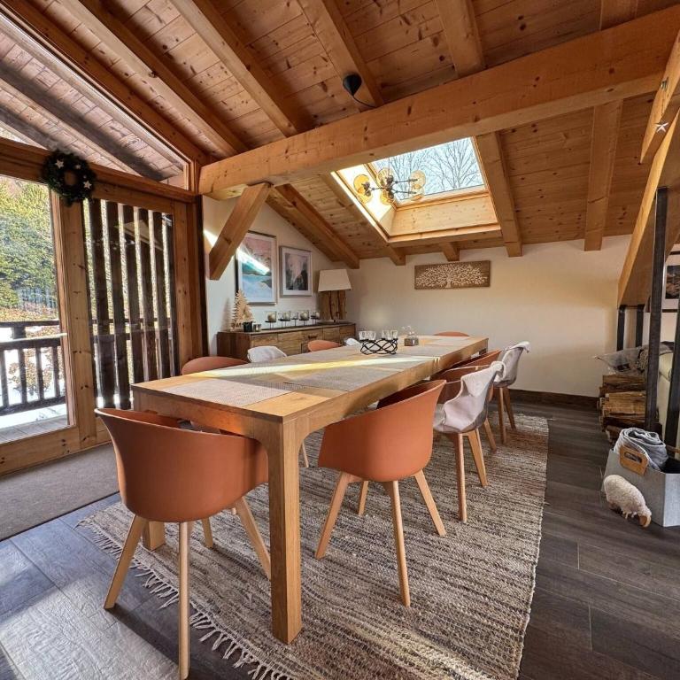 Beautiful chalet with panoramic views in Samoens walking distance to the village - Chalet - 3
