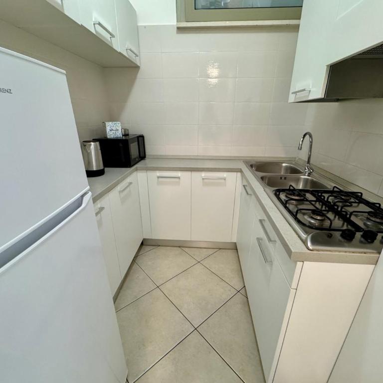 Prassitele Apartments - Appartamento con 2 Camere da Letto e Terrazza - 9