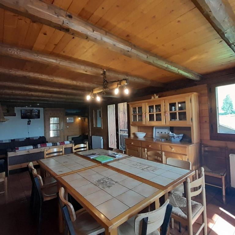 Chalet at the foot of the Nordic domain - Chalet - 4