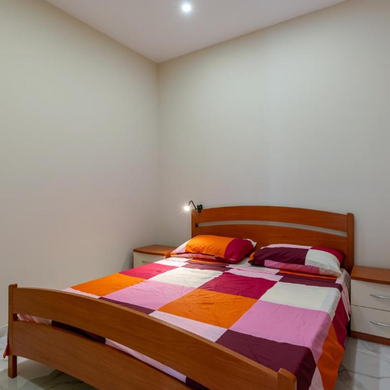 GuestHost - Isole Ciclopi View - Lovely Apartment - Appartamento con 1 Camera da Letto - 2
