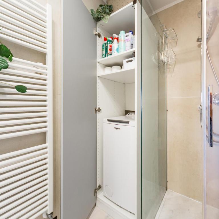 Navigli Suite Panoramica Terrazzo Free Parking AC Wifi - Appartamento con 1 Camera da Letto - 19