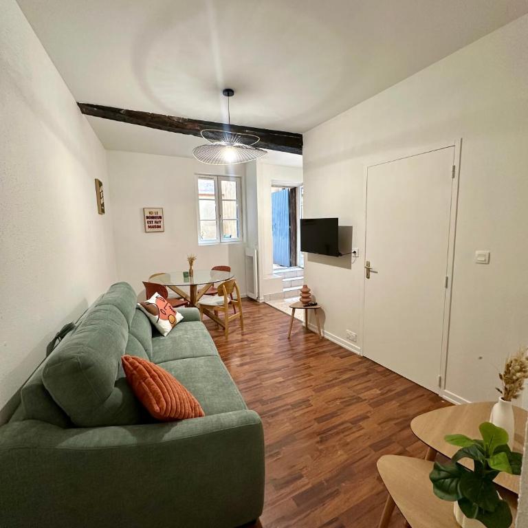 Une terrasse à 200m de la cathédrale - 4 personnes - logement entièrement rénové - Apartment mit 1 Schlafzimmer - 5