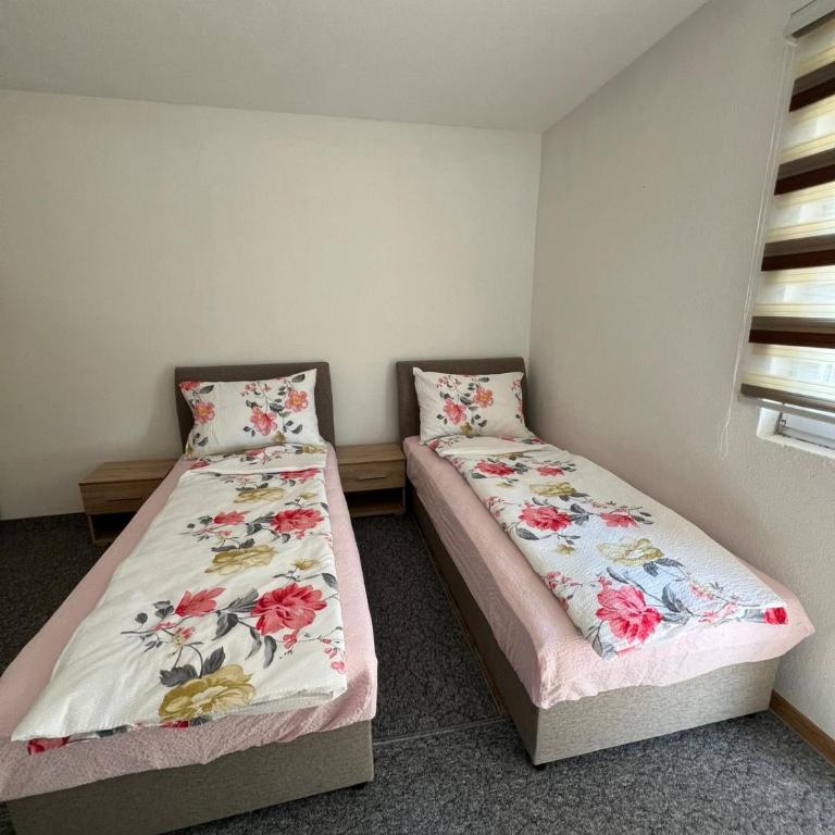 Weekend house & apartments Dubrave - Kuća sa 1 Spavaćom Sobom - 1