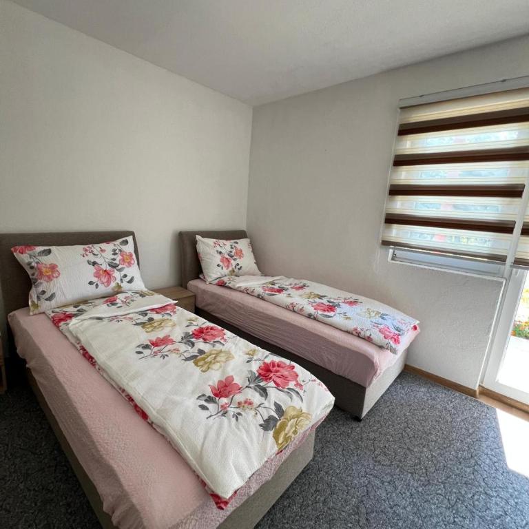 Weekend house & apartments Dubrave - Kuća sa 1 Spavaćom Sobom - 3