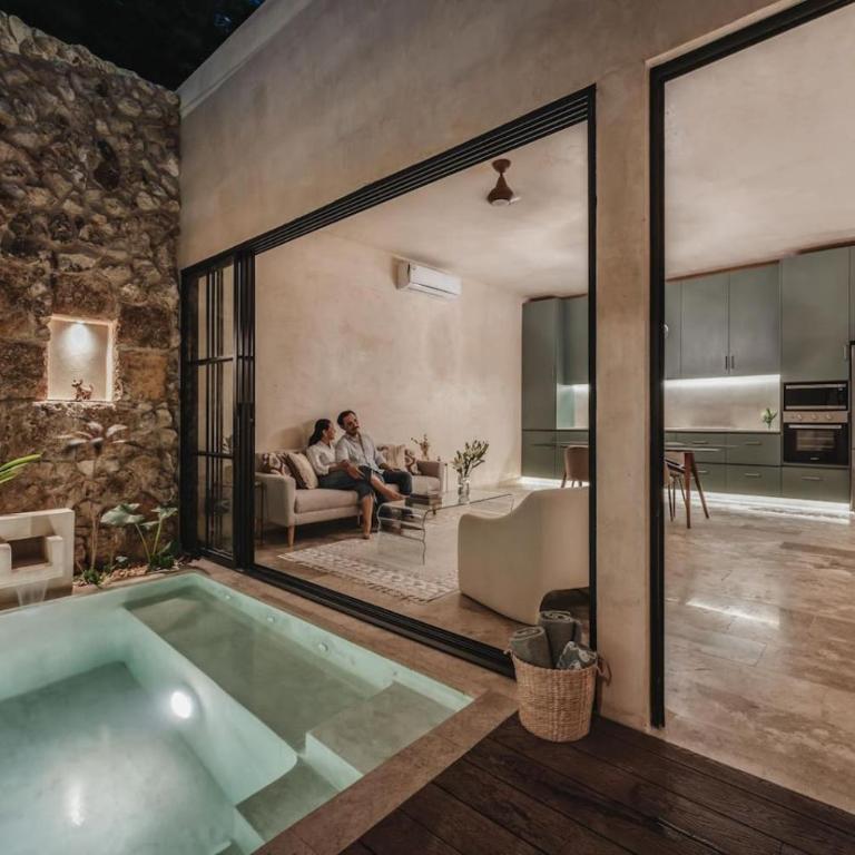 Casa Chomak - Colonial Luxury with a Private Outdoor Pool and Parking in Central Merida - Vacation Home - 1