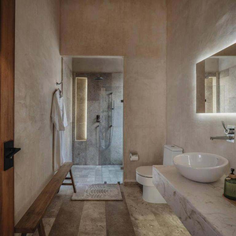 Casa Chomak - Colonial Luxury with a Private Outdoor Pool and Parking in Central Merida - Vacation Home - 4