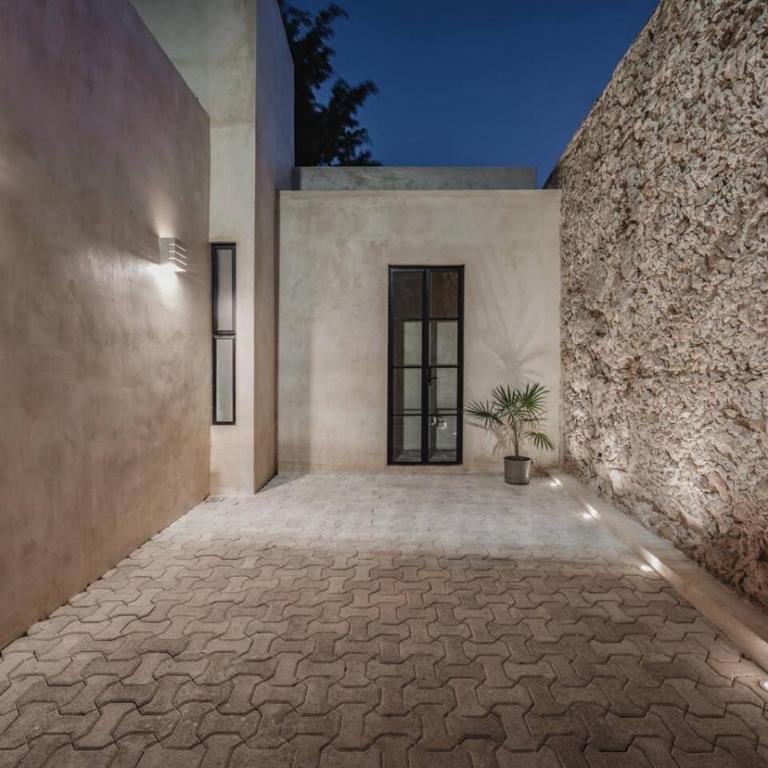 Casa Chomak - Colonial Luxury with a Private Outdoor Pool and Parking in Central Merida - Vacation Home - 11