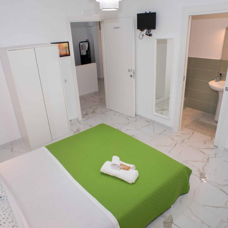 Azzurro Mare - Camera Matrimoniale con Bagno Privato - 10