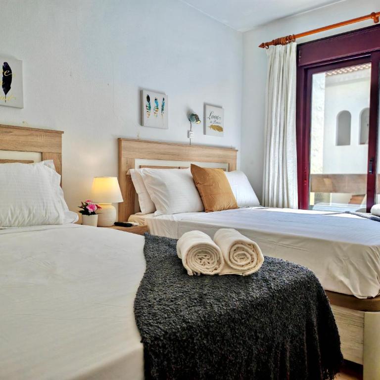 Stylish 2-Bed Duplex Townhouse, Full Kitchen, Access to Three Pools, Minutes from Puerto Banus, by "La Buena Vida Holiday Homes" - Apartamento de 2 dormitorios - 22