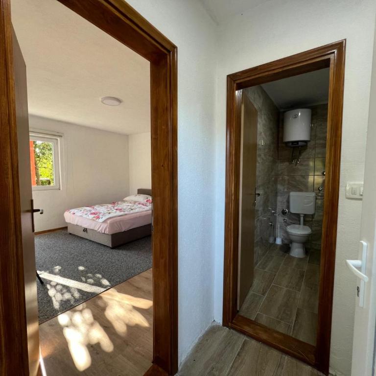 Weekend house & apartments Dubrave - Kuća sa 1 Spavaćom Sobom - 9