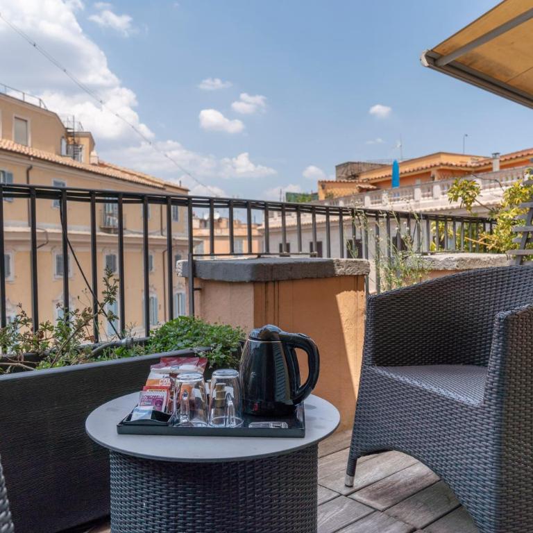 Domus Adriani - Camera Matrimoniale/Doppia con Letti Singoli con Terrazza - 23