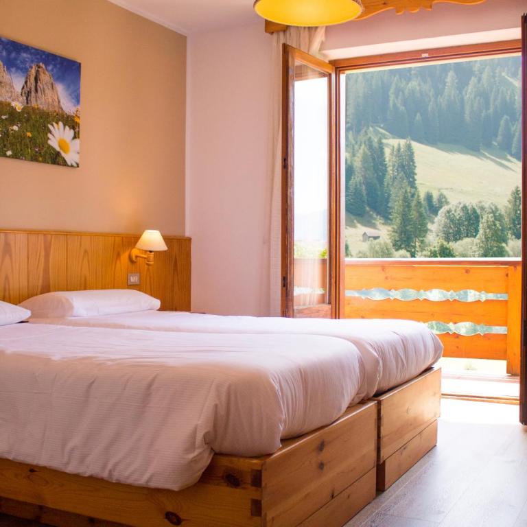 Hotel Garnì Rosengarten - Camera Matrimoniale/Doppia con Letti Singoli con Vista Montagna - 2