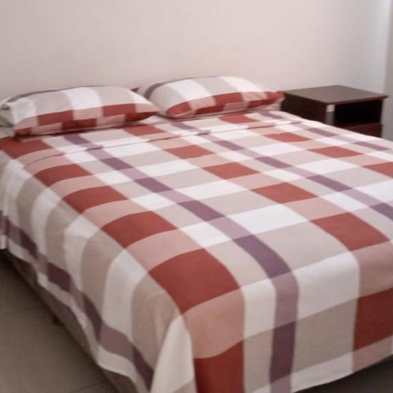 Casa Elegante, Cómoda y Relájate - Three-Bedroom Apartment - 1