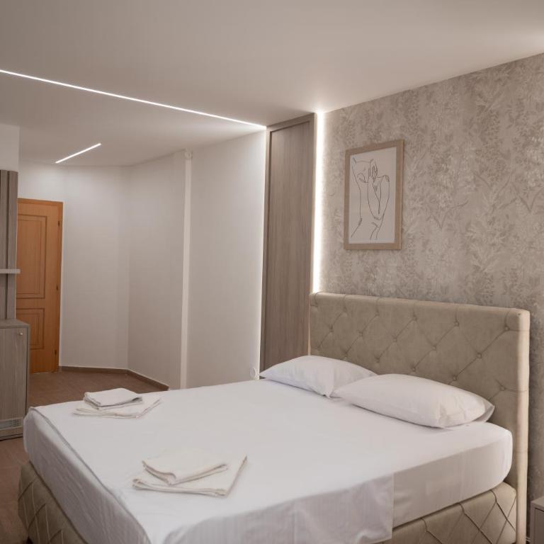 Grand Apartments - Deluks Dvokrevetna Soba sa Bračnim Krevetom - 6